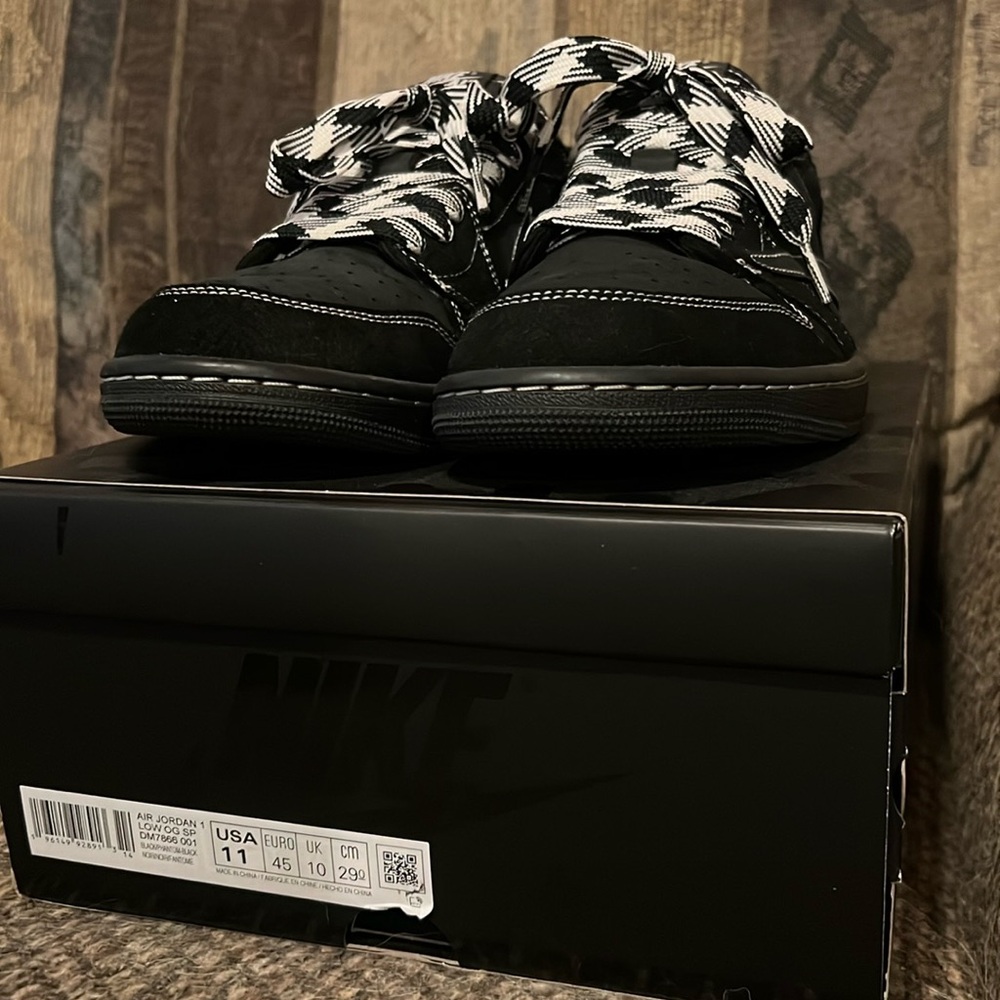 Travis Scott x Air Jordan 1 Retro Low OG ‘Black Phantom’